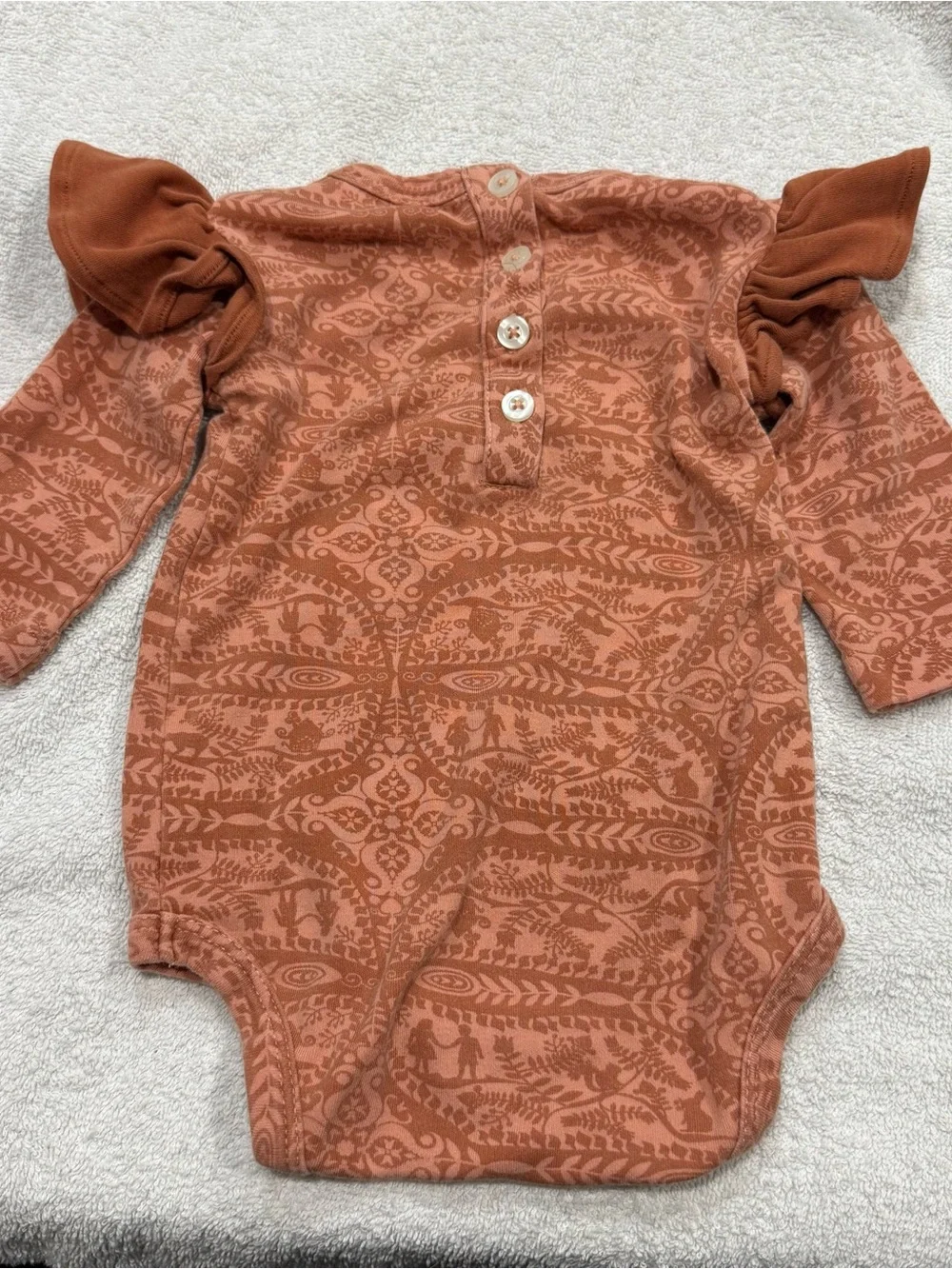 kate quinn Rust Floral Paisley Ruffle Baby One-Piece 6-12 month organic cotton